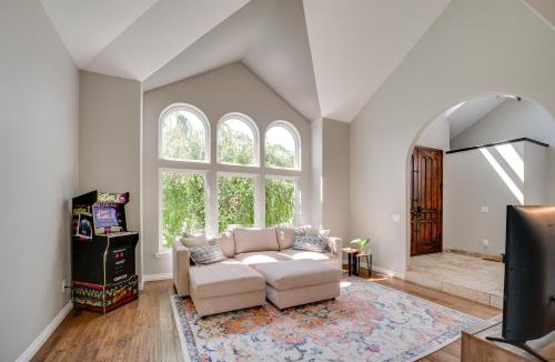 Grant County House | Private Hot Tub: Home Near Moses Lake Access
