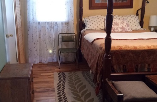 Iola House | Private house near parks and trailheads.