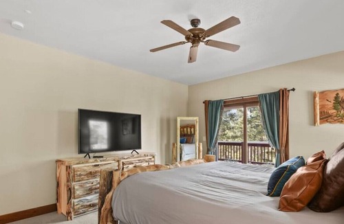 Woodland Park House | Private Lux Mtn Estate*Hot tub*