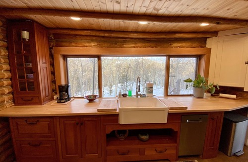 Bailey Cabin | Private Mountaintop Cabin High in the Majestic Blue Sky
