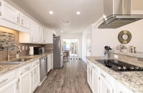 Plano House | Private Pool - Game Room - Backyard TV - Fenced Yard