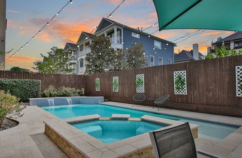 Shady Acres House | Private Pool + Hot Tub in Houston Heights - Lovett!