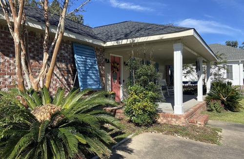 Long Beach House | Private Pool & Hot Tub 2 blocks from Beach/Summer Fun!