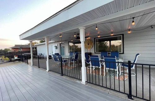 Quincy House | Private Pool Sleeps 14 Spacious 4BR Home for Families & Groups