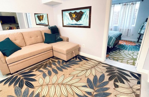 Sheridan House | Private, quiet, central garden level suite