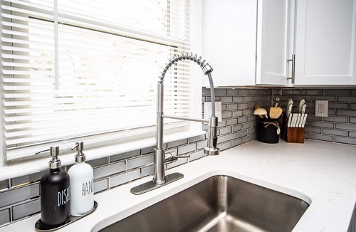 Platte Woods House | Private Retreat 7BR 5 King Beds Hot Tub Game Room