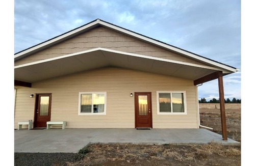 Medical Lake Apartment | Private room & bathroom near Fairchild AFB