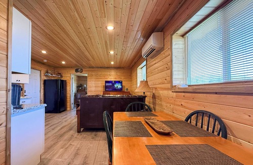 Sequim Apartment | Private, rustic 1‑bedroom suite retreat