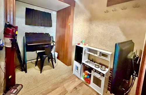 West Odessa House | Private RV Hideaway - Fireplace+Fast Wi-Fi by LCH