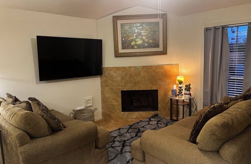 Channelview House | PRIVATE SPACIOUS AND COZY 3-bedroom house in charming Channelview relaxing stays