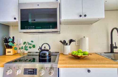 Pleasant View Apartment | Private Studio w/Bath & Kitchen | Backs to NLR