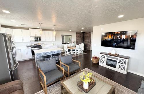 Gem County Apartment | Private upstairs apartment on 5 acre ranch
