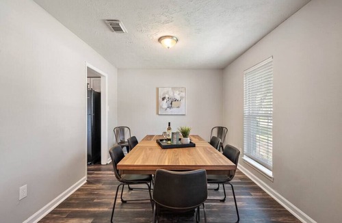 Southbelt/Ellington House | Private Yard Oasis: 4BR Home, Sleeps 10