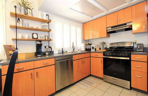 Sunset House | Professional’s dream home. Pet friendly. No pet fees. 3-BR, office, gym, laundry