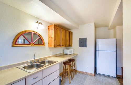 Paris Apartment | Quaint Paris Vacation Rental Near Bear Lake!