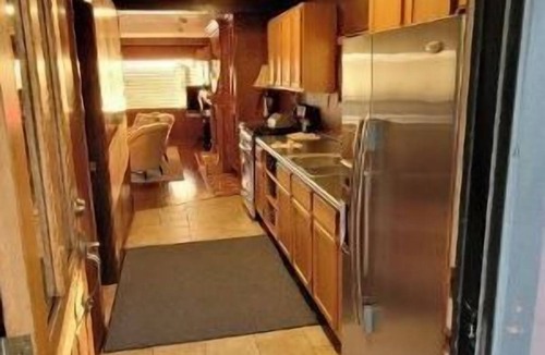 St. Joseph Cabin | Quaint peaceful waterfront cabin #3, 1 bedroom, upper.