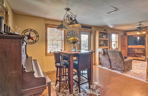 Georgetown House | Quaint Texas Home < 2 Mi to Lake Georgetown!