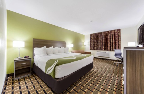 Lincoln Hotel | Quality Inn Lincoln Cornhusker