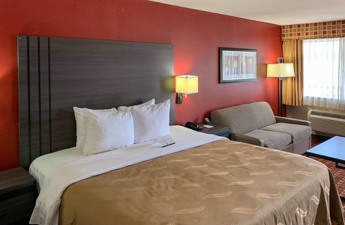 Marshall Hotel | Quality Inn Marshall