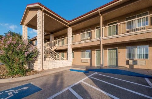 Sonora Hotel | Quality Inn Sonora TX