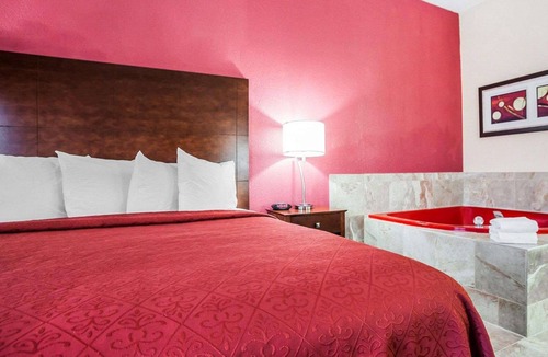 Altoona Hotel | Quality Inn & Suites Altoona - Des Moines