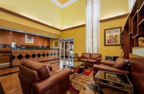 FM 1960 Hotel | Quality Inn & Suites Houston Northwest - Cypress