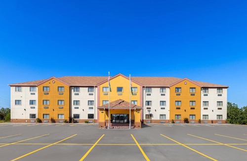 McAlester Hotel | Quality Inn & Suites McAlester on Hwy 69