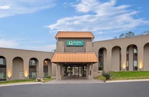 West Des Moines Hotel | Quality Inn West Des Moines I-80 & I-235