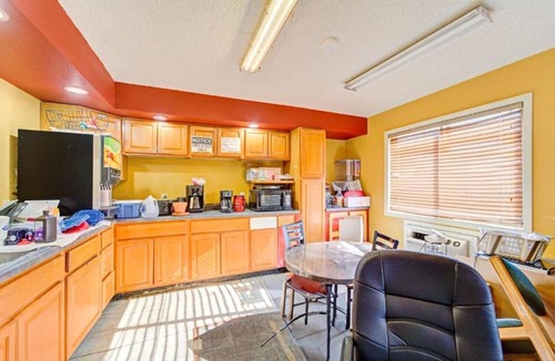 Kingdom City Apartment | Queen Bed Accessible|Nsmk