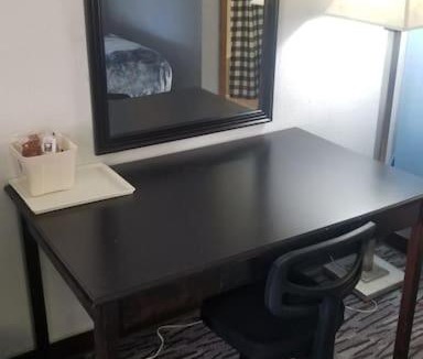 Stillwater Apartment | Queen Bed Hotel Room 129