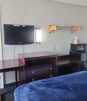 Amarillo Apartment | Queen Bed Hotel Room 234