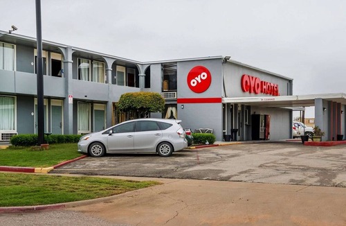 Wichita Falls Apartment | Queen Bed | Non smoking