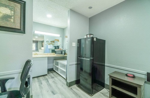 Ira Apartment | Queen Bed|Smk|Snyder TX
