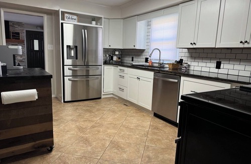 Topeka House | Quiet Centrally Located Close to Wasburn Private Drive