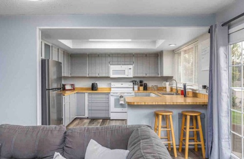 South Richland House | Quiet & Cozy South Richland Home