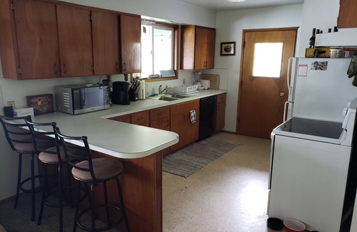 Oroville House | Quiet Lakefront Home with Private Beach & Stunning Views - Great for Families