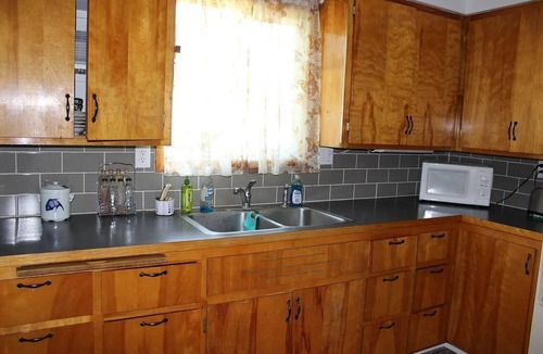 West Valley Cottage | Quiet Pet-Friendly Boise Retreat | Fenced Yard!