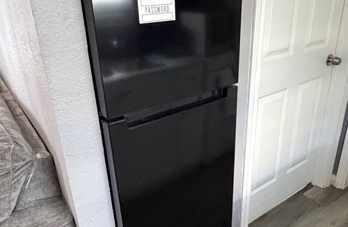 Brazoria Apartment | Quiet Private Guesthouse Near Plants & Hospitals – The Rouge Door