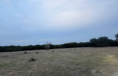 Lometa RV Rental | Quiet & Spacious Nature Retreat with Open Skies in TX Hill Country