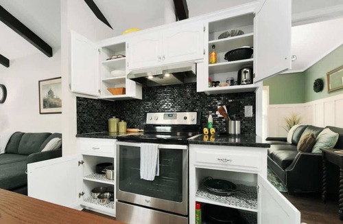 Nall Hills House | Quiet w/ComfyBeds:Mins to KC Downtown