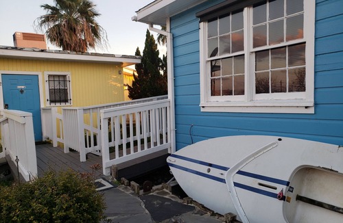 El Lago Cabin | Quiet Waterfront Escape Overlooking Kemah Boardwalk