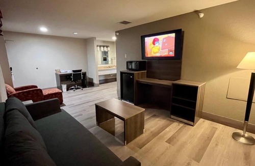 Platte City Hotel | Ramada by Wyndham Platte City KCI Airport