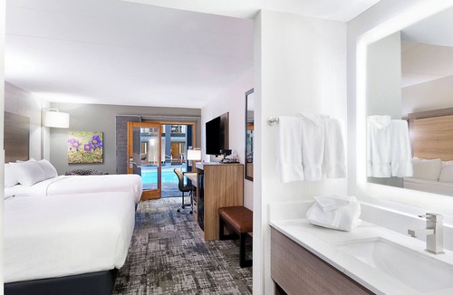 Pierre Hotel | Ramkota Hotel