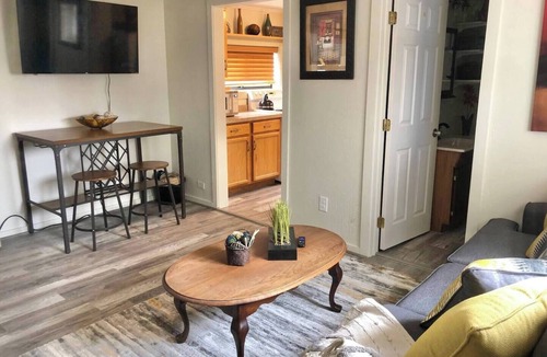 Westcliffe Cottage | Ravens Hideaway Cottage on Main, King, KItchen, Living Rm, w/d & Patio w/Grill