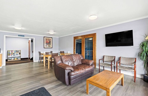 Yakima Hotel | Red Lion Inn & Suites Yakima