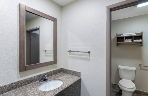 Nacogdoches Hotel | Red Roof Inn Nacogdoches