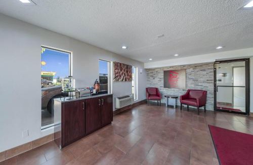Denton Hotel | Red Roof Inn & Suites Denton