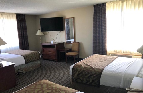 Geneseo Hotel | Regency Inn Geneseo