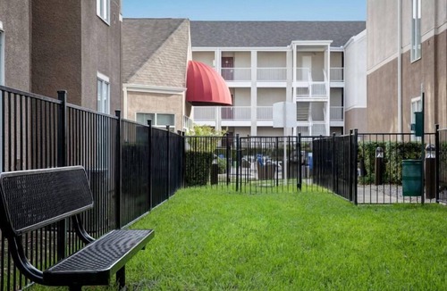 Dallas Apartment | Relax and Recharge! 3 Comfortable Units, Parking, Onsite Swimming Pool