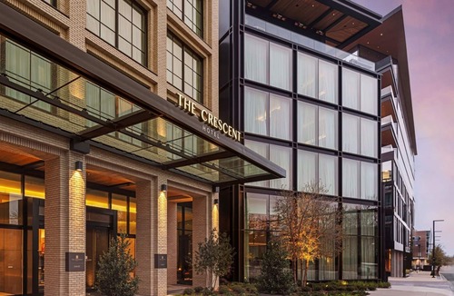 Fort Worth Cultural District Hotel | Relax in a Cozy Room at Heart of Fort Worth's Attractions